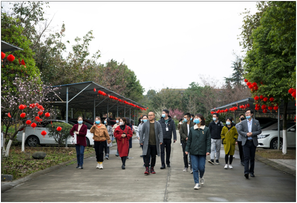 成都高新区合作街道、西园街道党工委调研组一行莅临普什信息化公司调研指导党建工作